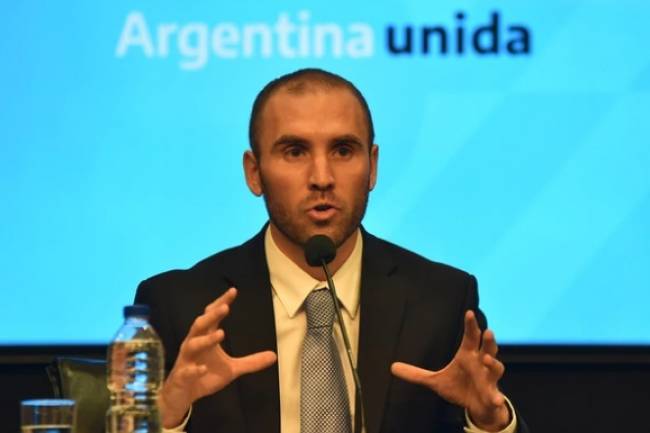Argentina entra en default: Decidió no pagar bonos en dólares