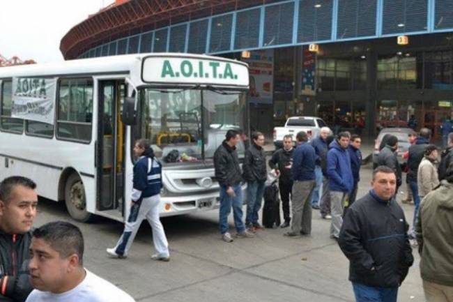 AOITA: "Tenemos un Gobierno ausente y unos empresarios miserables y oportunistas"