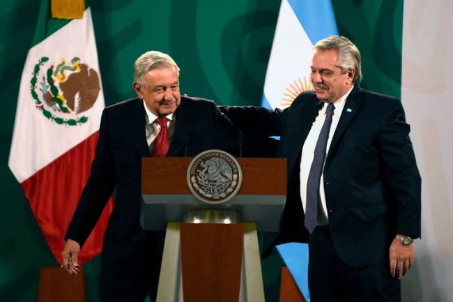 México anunció el envío suficiente de lotes de vacunas para todos los  argentinos