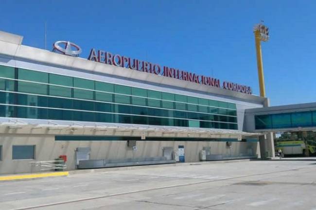 Oficializan habilitación del aeropuerto de Córdoba como corredor seguro para ingresar al país