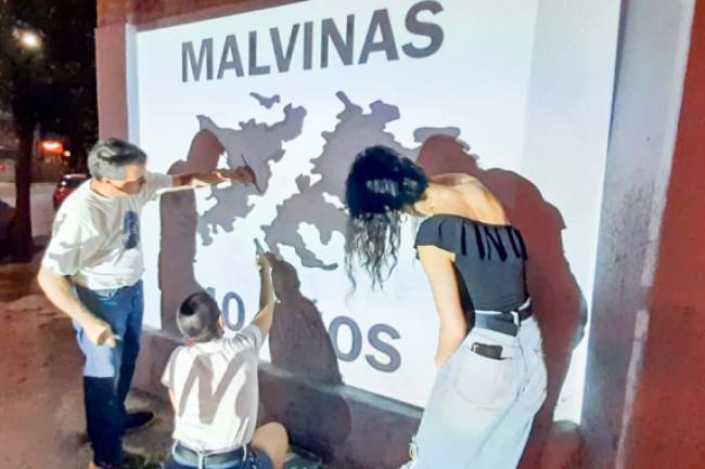 Inauguran hoy el primer mural interactivo Malvinas 40 años