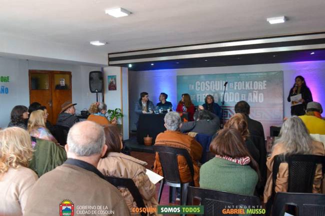 Más de 20 escritores santafesinos y del sudeste cordobés se reunieron en Cosquín