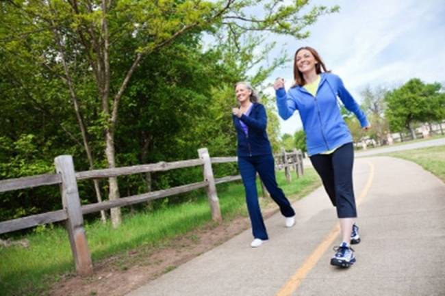 Según un estudio, la neurodegeneración cerebral se puede prevenir con 15 minutos de caminata