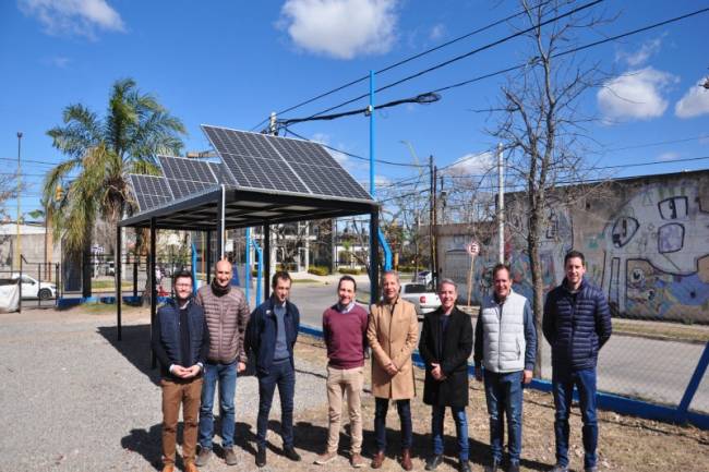 Dependencias municipales ya cuentan con paneles solares 