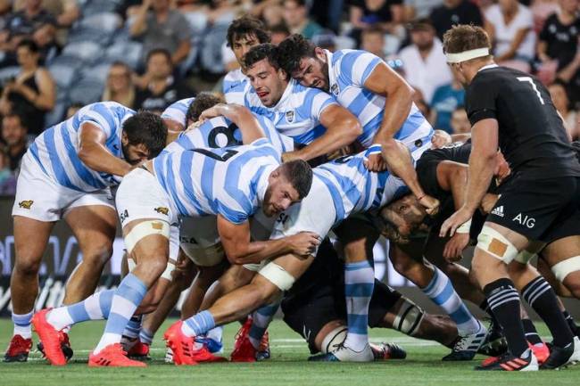 En la revancha, los de "negro" apabullaron a Los Pumas