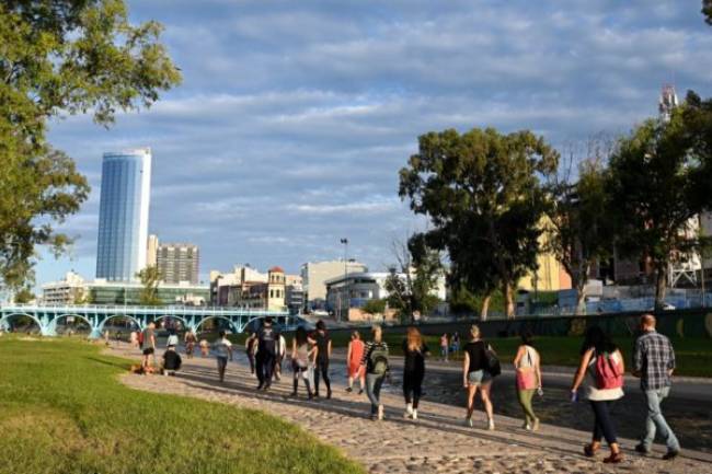 La Costanera de la ciudad de Córdoba ofrece actividades gratuitas para disfrutar el aire libre