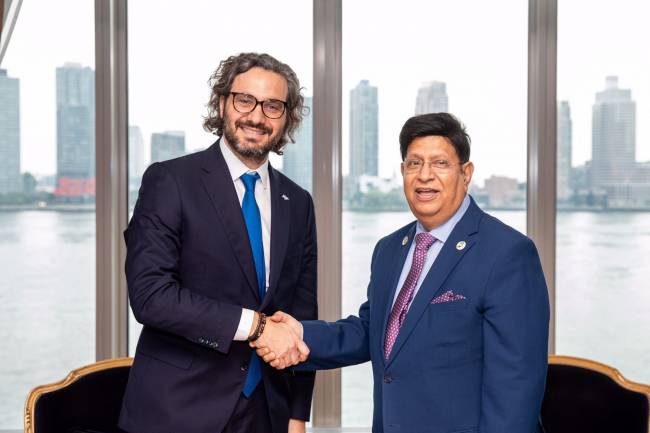 Argentina reabrirá su embajada en Bangladesh