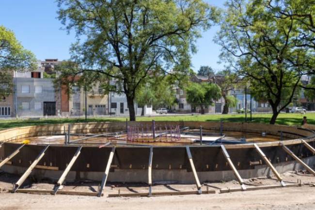 Luego de 50 años, el parque Las Heras-Elisa recupera su histórica fuente de agua