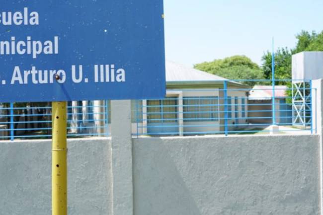 Después de 40 años, la Escuela Arturo Illia tiene muro perimetral