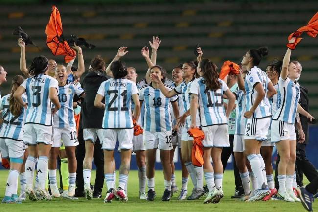 La Selección Argentina de fútbol femenino  jugará en el Kempes