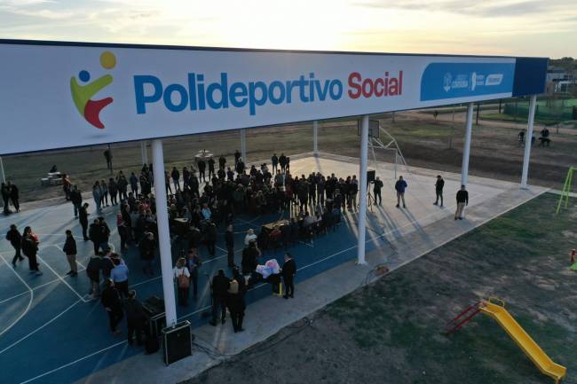 En Villa Nueva, inauguraron un polideportivo social