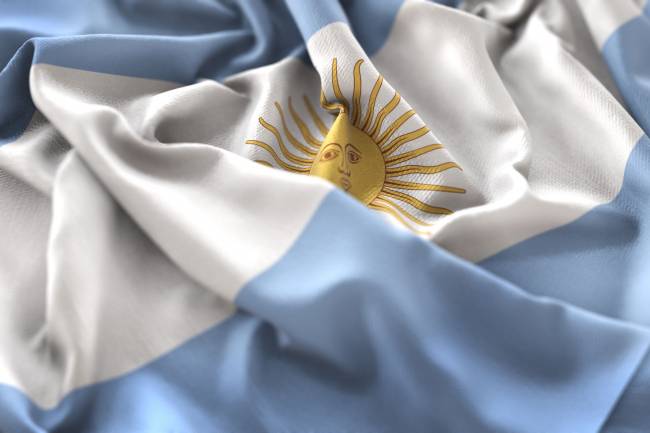 Argentina triunfa hasta con su himno