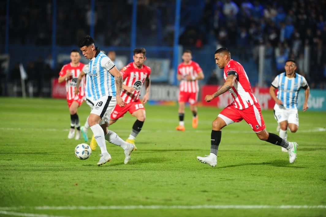 Atlético no pudo con La Gloria de local