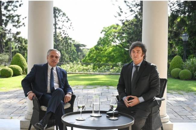 Javier Milei y Alberto Fernández iniciaron la transición con una reunión en Olivos