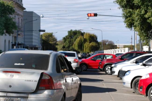 Modificarán el estacionamiento en  las avenidas Alem e Yrigoyen