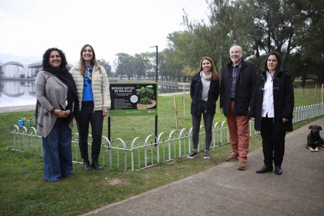 Con más de 70 ejemplares, inauguraron el Bosque de Bolsillo en la costanera villamariense