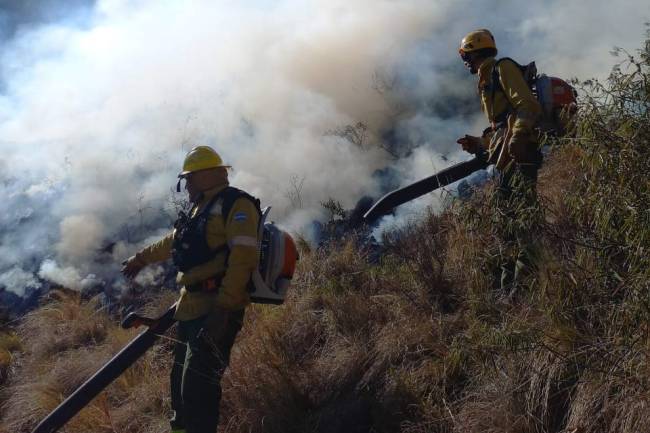 Detuvieron a tres personas por el incendio en el Cerro Champaquí