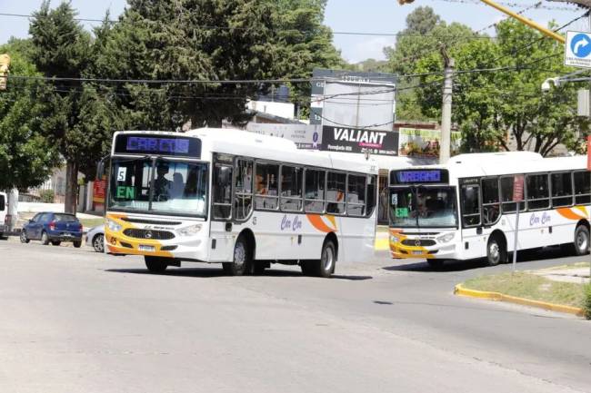 Villa Carlos Paz: Continúa la tensión entre el Municipio y la Provincia por la eliminación del subsidio al transporte 