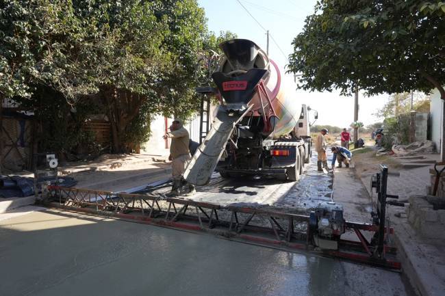 Pusieron en marcha obras de pavimentación en Malvinas Argentinas