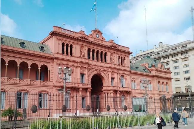 Nueva cumbre legislativa entre el PRO y LLA en Casa Rosada