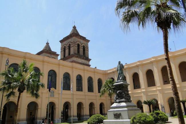 Opinión: La Universidad también se debe un debate