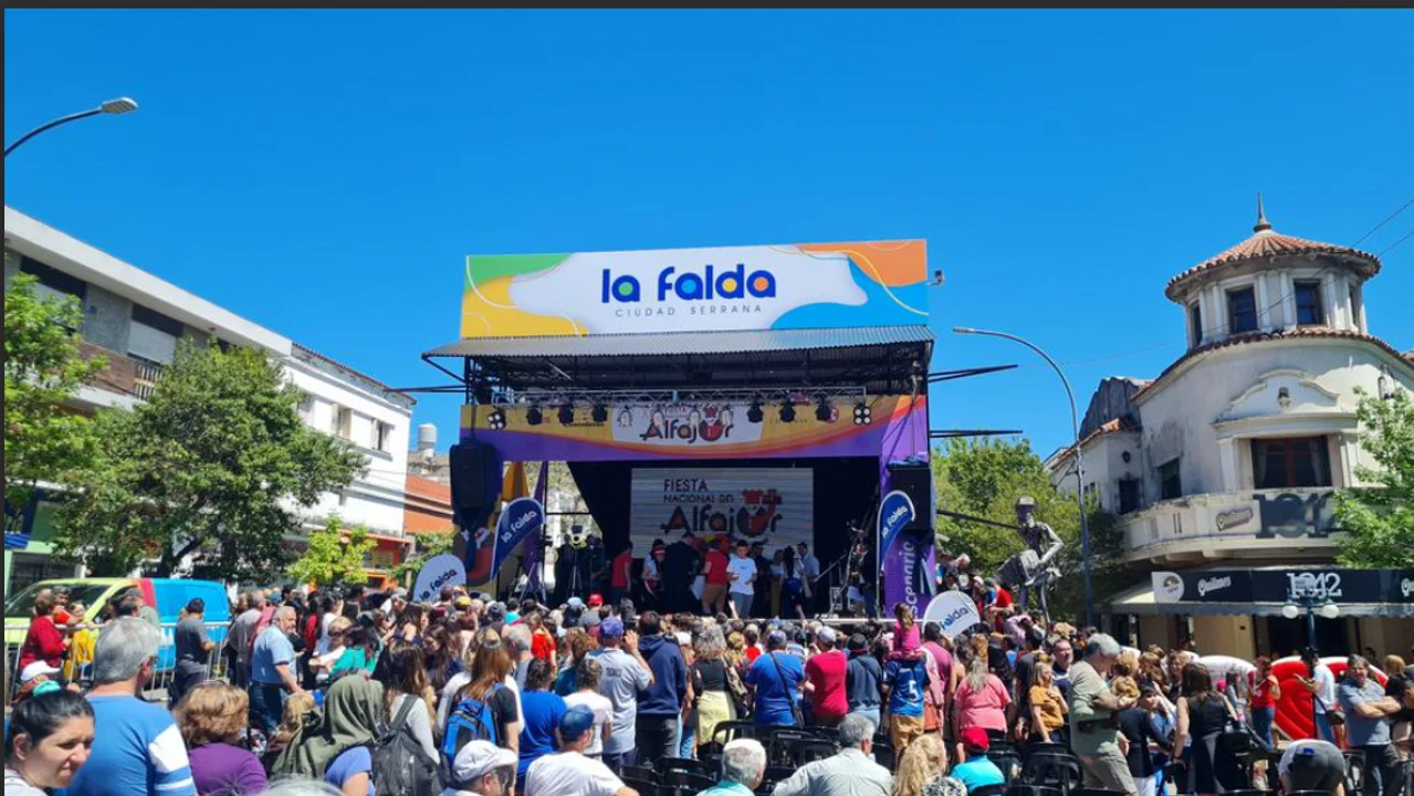 La Falda copa Córdoba con su FIESTA DEL ALFAJOR