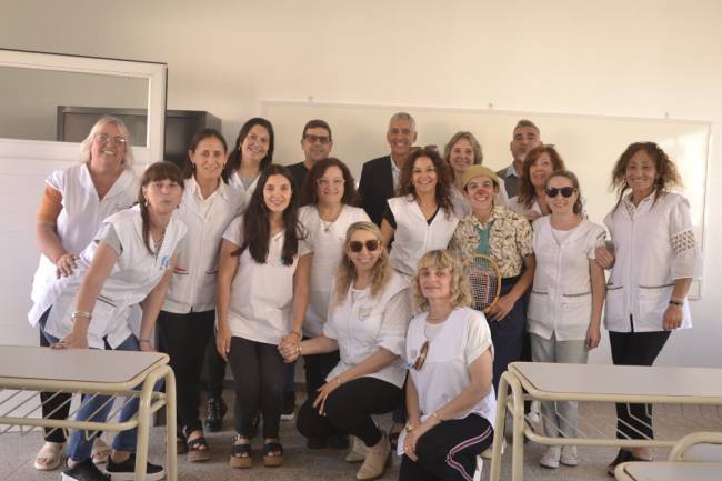 En Cintra, el ministro Ferreira inauguró nuevas aulas en una escuela primaria