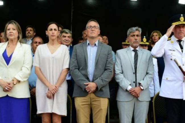 Con un gran desfile, Villa Allende celebró un nuevo aniversario de la Policía de Córdoba 