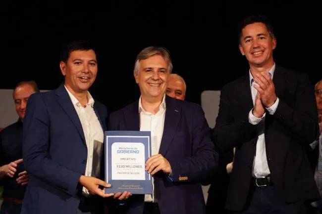 La Provincia destinó  más de 37.000 millones en obras en los 427 municipios y comunas durante el 2024