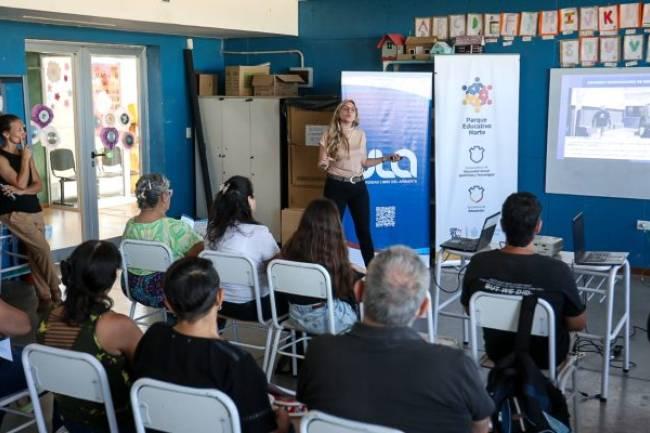 Los vecinos y vecinas de barrio Müller suman a la transformación de un basural una serie de charlas educativas ambientales