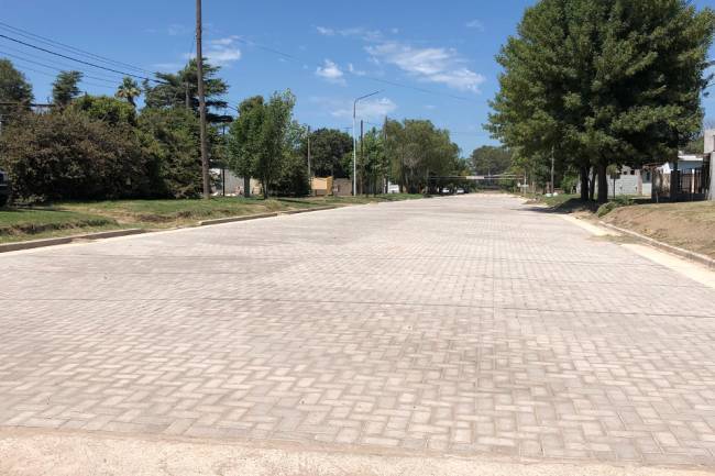 Las Perdices: Finalizaron la pavimentación del ingreso por Ruta 10