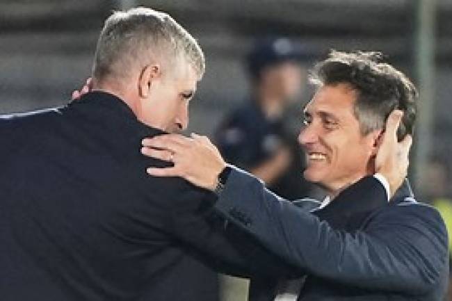 Noche de triunfos argentinos en Sudamérica