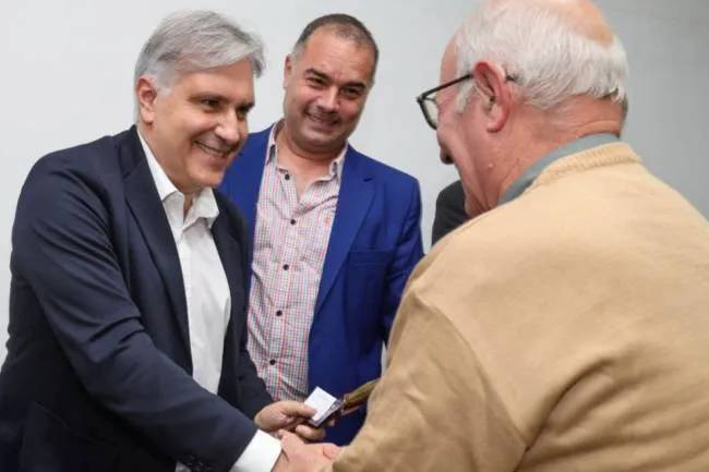 En Las Vertientes y Bulnes, Llaryora anunció aportes para obras e instituciones locales