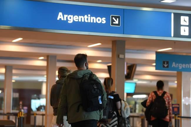 Furor por el exterior: En mayo viajaron al extranjero un 46% más de argentinos que el año pasado