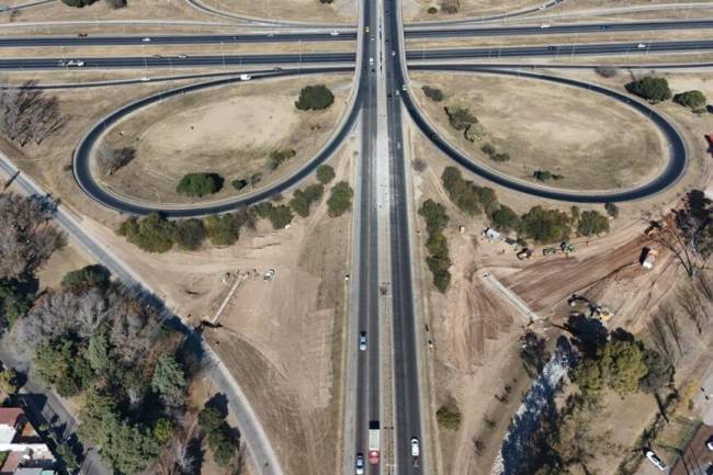 Nuevo desvío de tránsito por obras en el altonivel de Av. Vélez Sarsfield