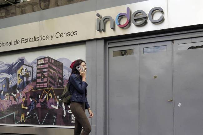 Casi siete de cada diez argentinos dudan de los números oficiales de inflación