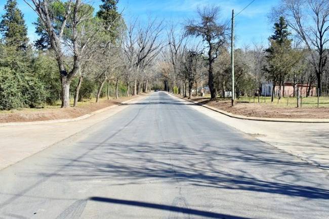 Nono inauguró la pavimentación de Av. San Huberto y solucionó un viejo problema de anegamientos