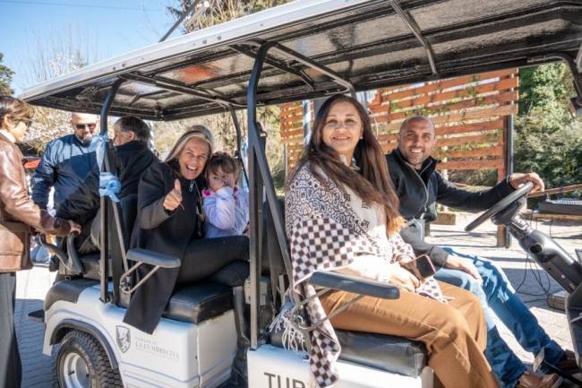 Inclusión sobre ruedas: La Cumbrecita incorpora un transporte adaptado para todos