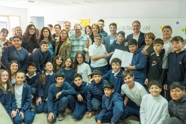 Monte Cristo suma tecnología y proyectos para la secundaria del siglo XXI