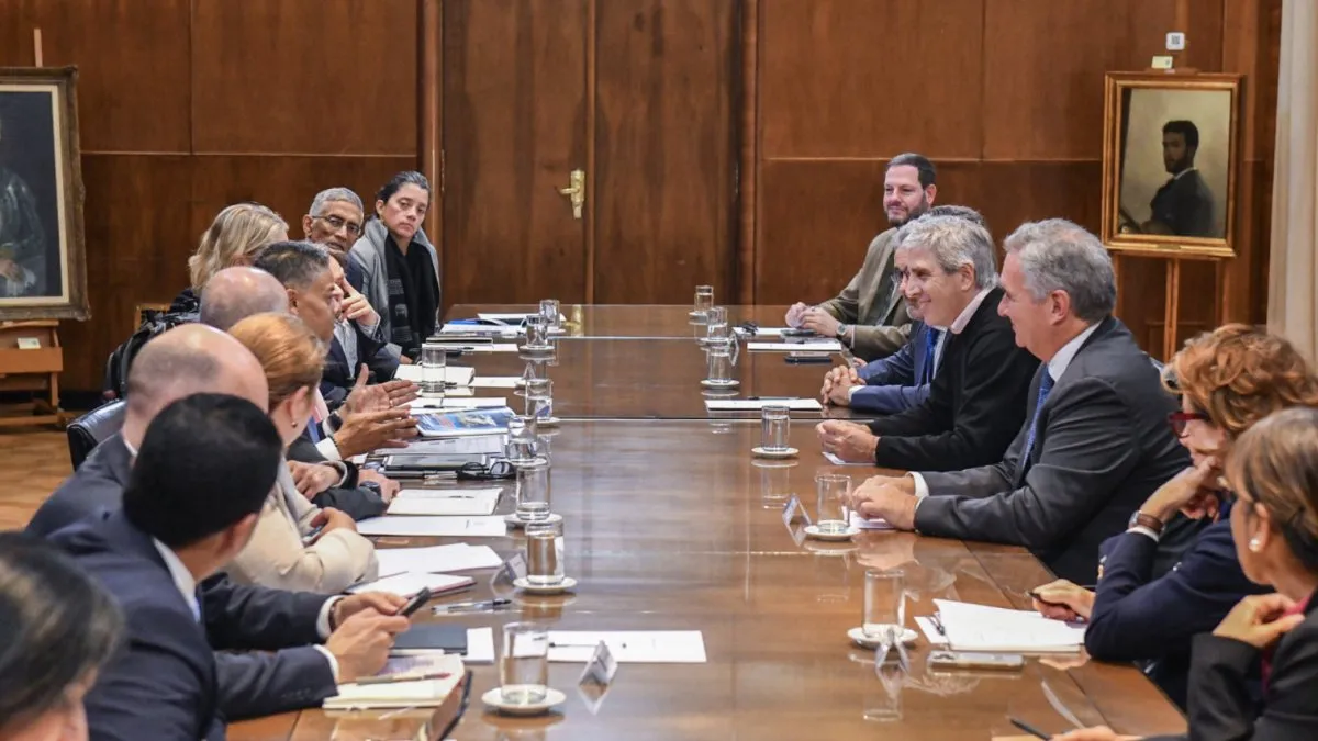 Caputo y directores del Banco Mundial analizan desarrollo económico y minería sustentable
