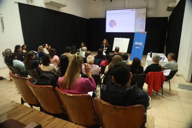 Liderazgo Vecinal en Acción: 22 Centros de Colonia Caroya se capacitaron para transformar su ciudad