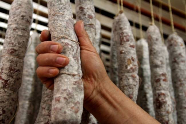 Seis brotes de triquinosis en Córdoba: 65 casos confirmados