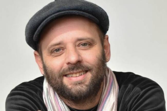 Mauri Pereyra fusiona canciones y poesía en un show único