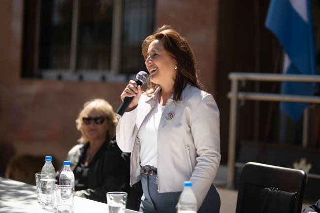 Myrian Prunotto entregó viviendas, escrituras y créditos en Isla Verde y General Baldissera