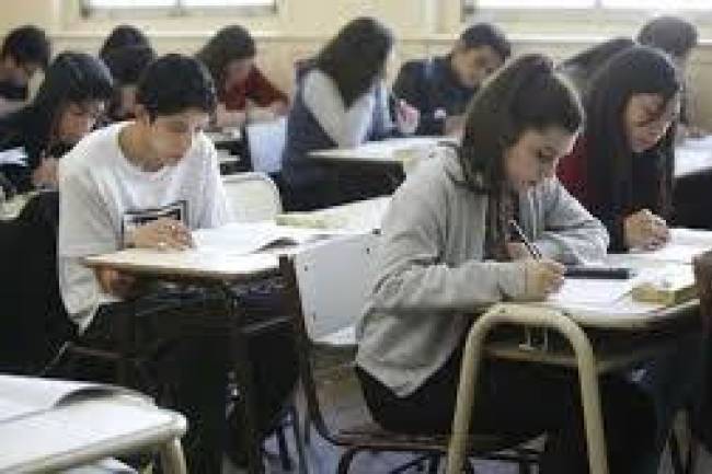 Avanzan las políticas para reducir el abandono y transformar la escuela secundaria