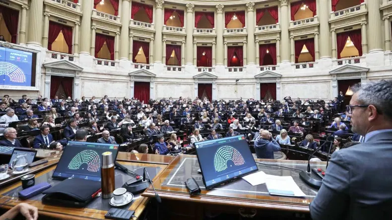 Choque en Diputados: La oposición quiere limitar los decretos del Gobierno