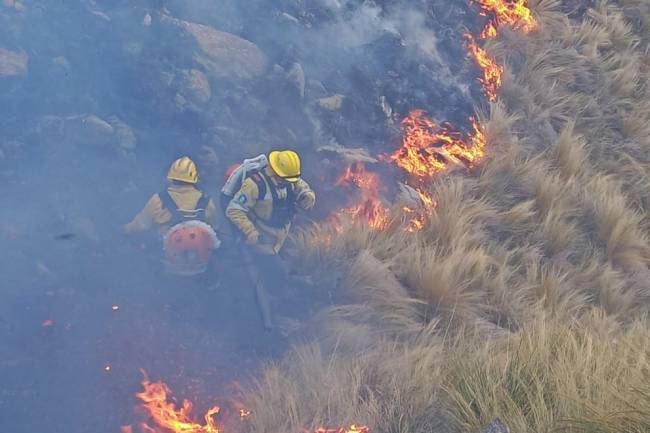 Incendio fuera de control en el Parque Nacional Quebrada del Condorito