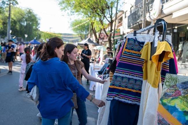 MÁS DE 6 MIL PERSONAS PARTICIPARON DE LA FERIA DE EMPRENDEDORES Y ARTESANOS EN RÍO CEBALLOS