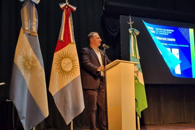 Éxito total del Primer Congreso de Educación en La Francia