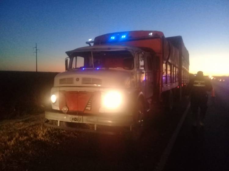 Una Fiorino  chocó a un camión… Accidente entre trabajadores en zona de Chucul